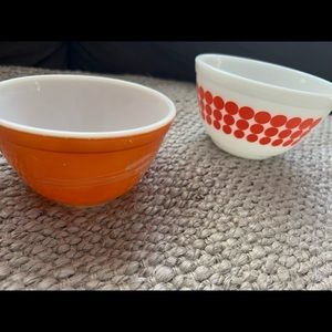 SET OF TWO Pyrex Nesting Bowls, Orange with white, wheat, dots, vintage bowl